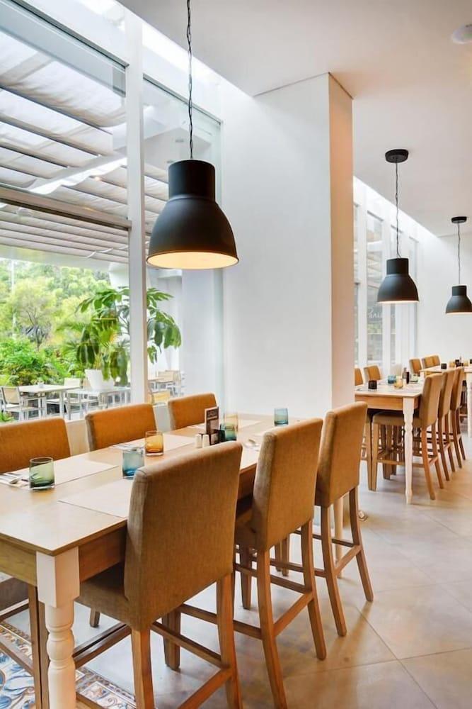 D'Primahotel Tangerang Exterior photo